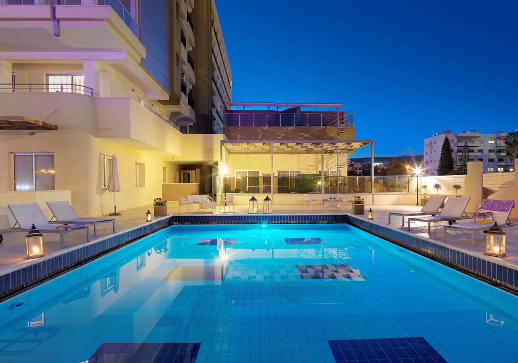 Zavos Marathon Beach Apartments Limasol Buitenkant foto