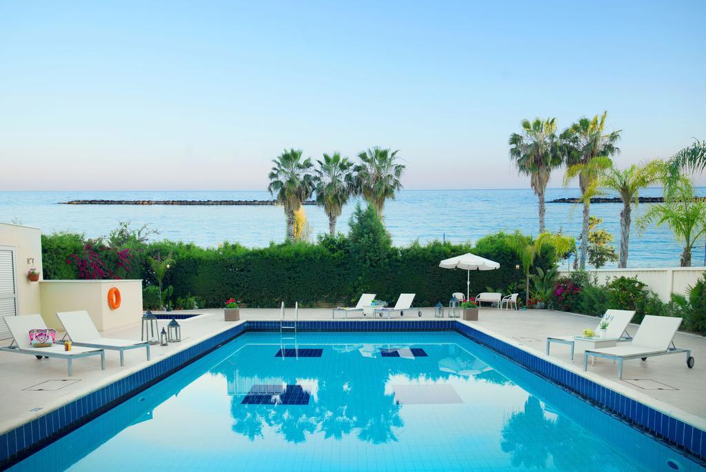 Zavos Marathon Beach Apartments Limasol Buitenkant foto